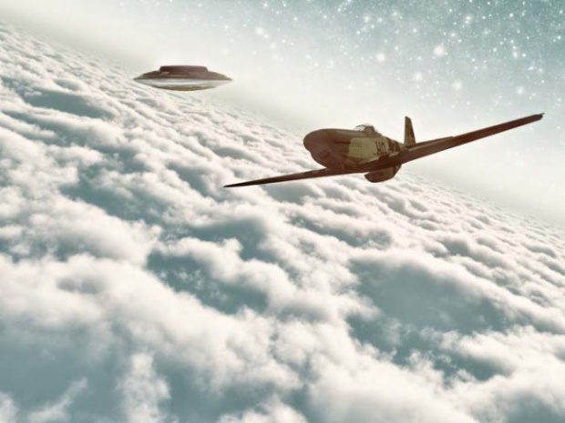 UFO อาจเป็นต้นเหตุทำให้เครื่องบินอียิปต์แอร์ตกจริงหรือ?