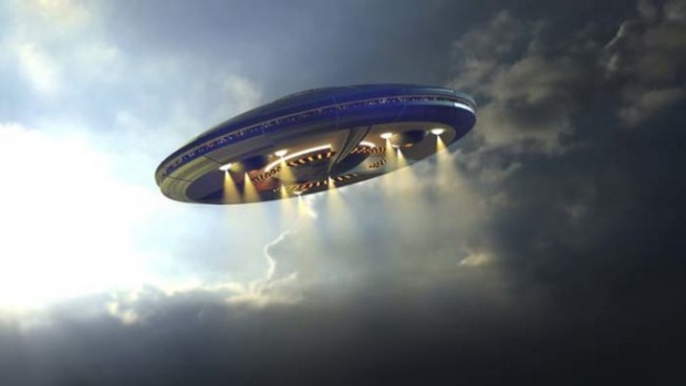 UFO อาจเป็นต้นเหตุทำให้เครื่องบินอียิปต์แอร์ตกจริงหรือ?